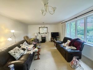 Lounge- click for photo gallery
